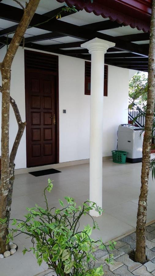 Villa Araliya Hikkaduwa Luaran gambar