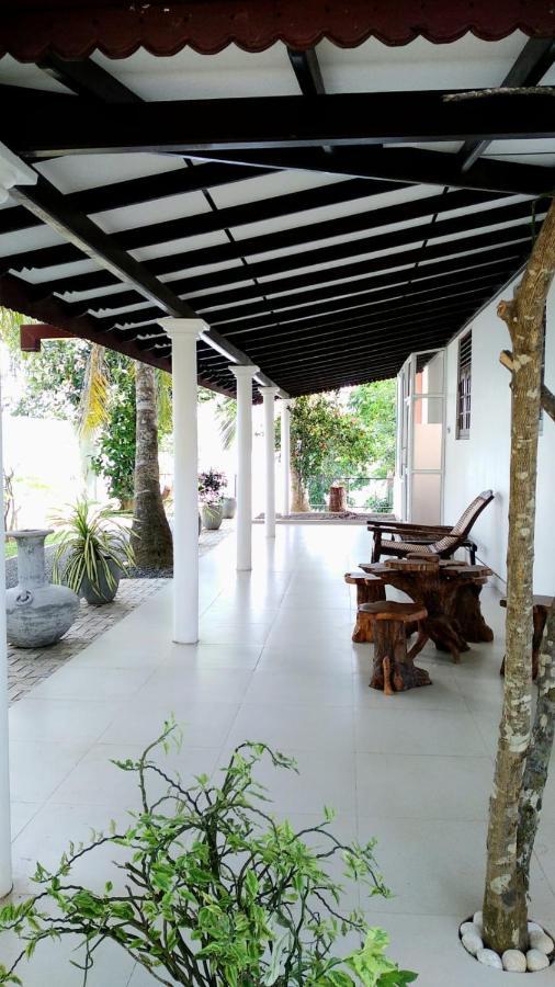 Villa Araliya Hikkaduwa Luaran gambar